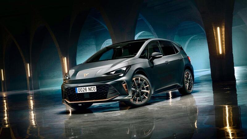 Cupra Born si aggiorna (di sostanza): pi&ugrave; potenza, pi&ugrave; tecnologia e un&rsquo;autonomia fino a 600 km
