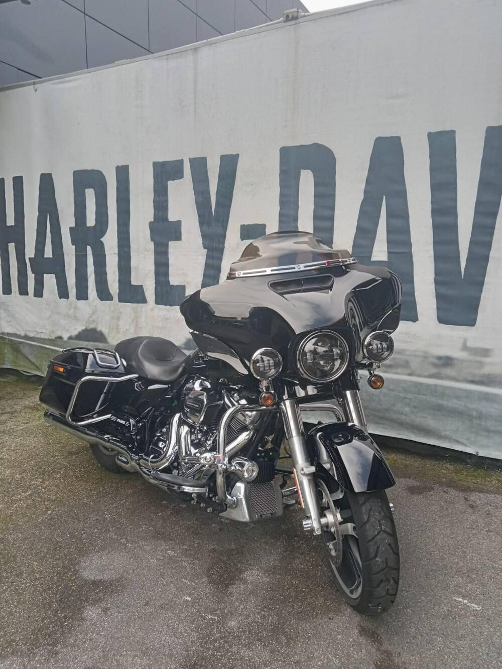 Harley-Davidson 107 Street Glide Special (2017 - 19) - FLHXS (2)