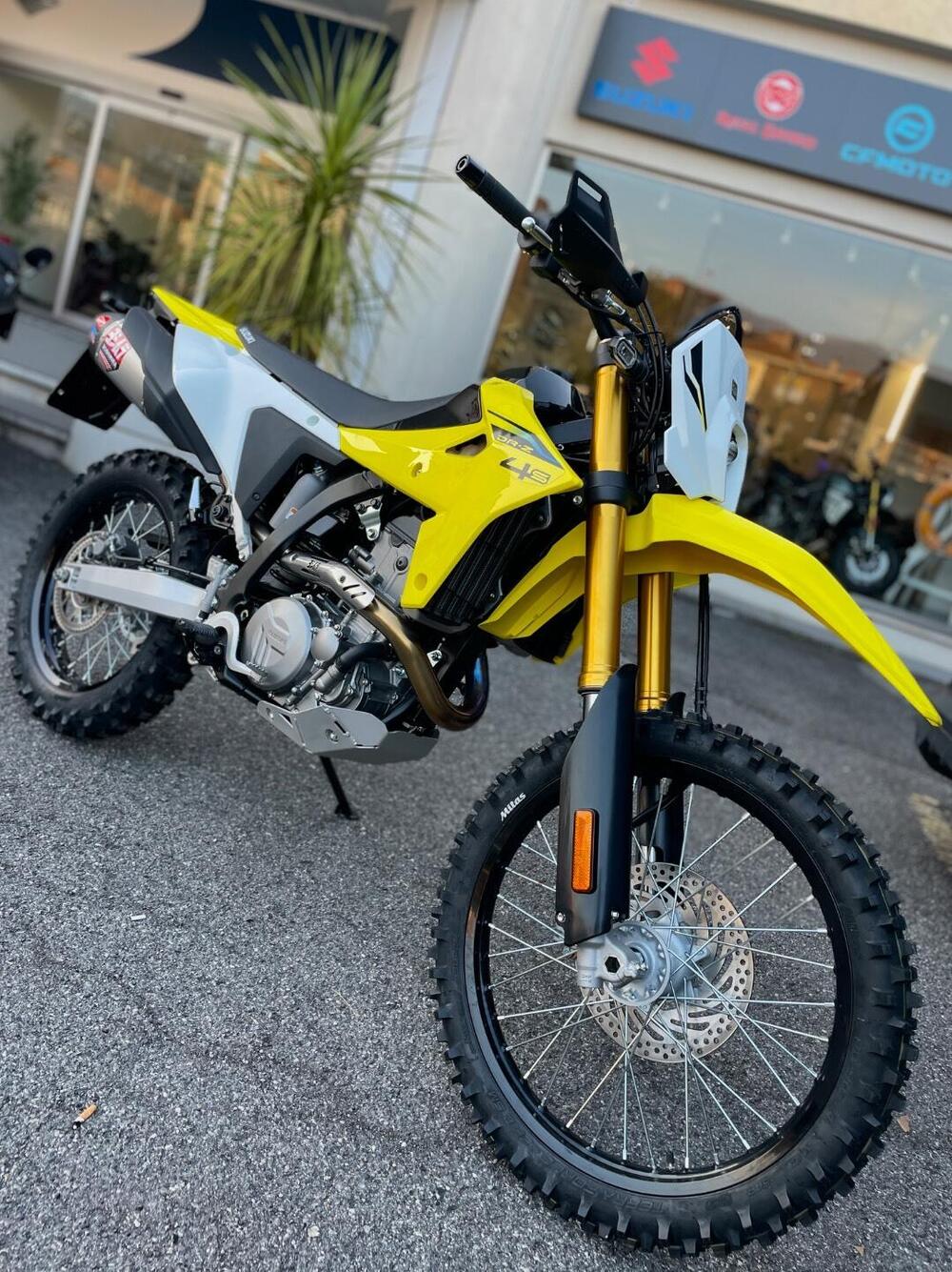 Suzuki DR-Z4S (2025 - 26) (14)