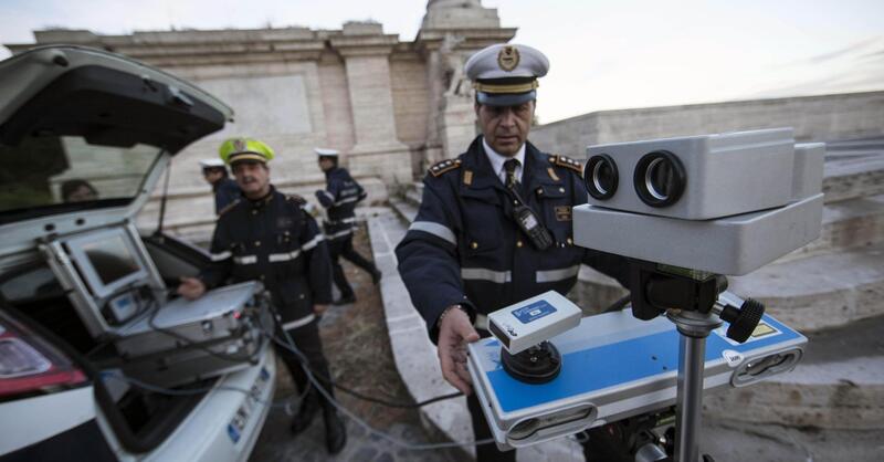 Stop a 67 autovelox, a Napoli la prefettura sospende tutto. E in Italia ne restano accesi meno di 1.000