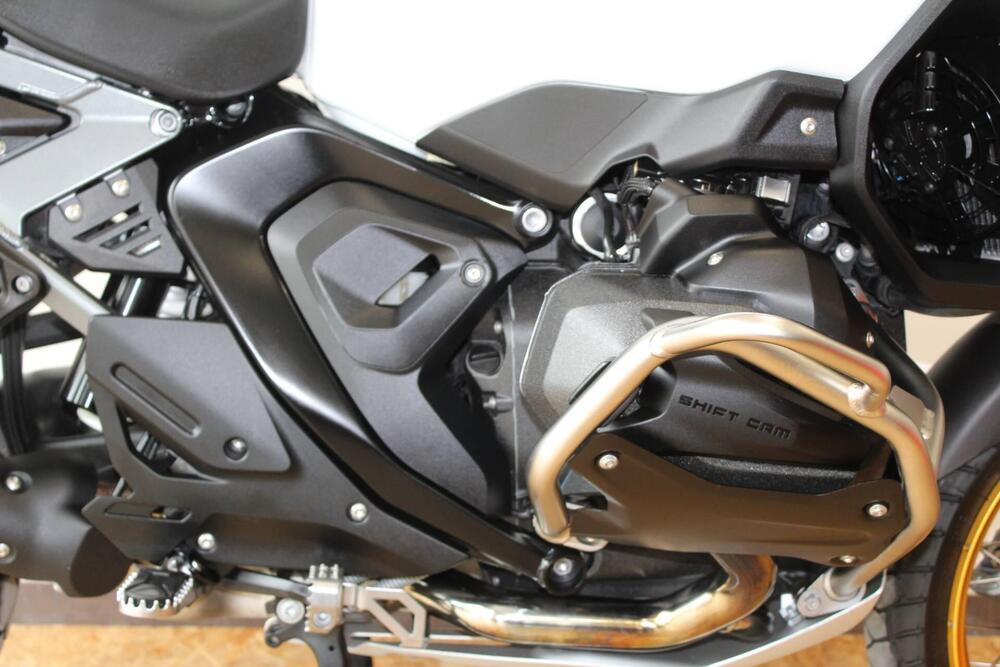 Bmw R 1300 GS Adventure Trophy (2025 - 26) (10)