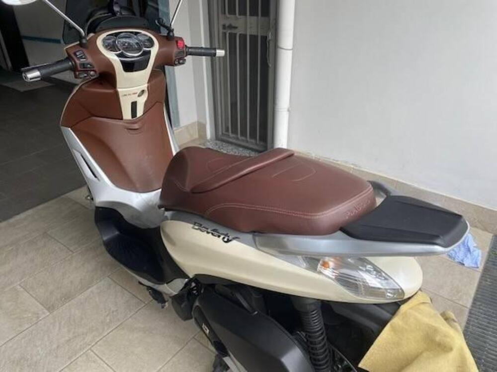 Piaggio Beverly 300 i.e. (2010 - 16) (3)