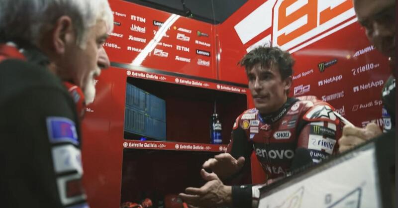 MotoGP 2026. GP di Thailandia. Marc Marquez sulla posizione ceduta ad Acosta: &ldquo;Cos&igrave; ho evitato 3 secondi di penalit&agrave;&rdquo;. Poi la foratura e Pecco Bagnaia: &ldquo;La moto era come un albero di Natale&rdquo; [VIDEO]