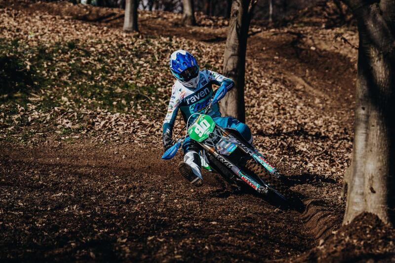 Raven e il Tm Moto Boano Factory Team lanciano la partnership Enduro 2026