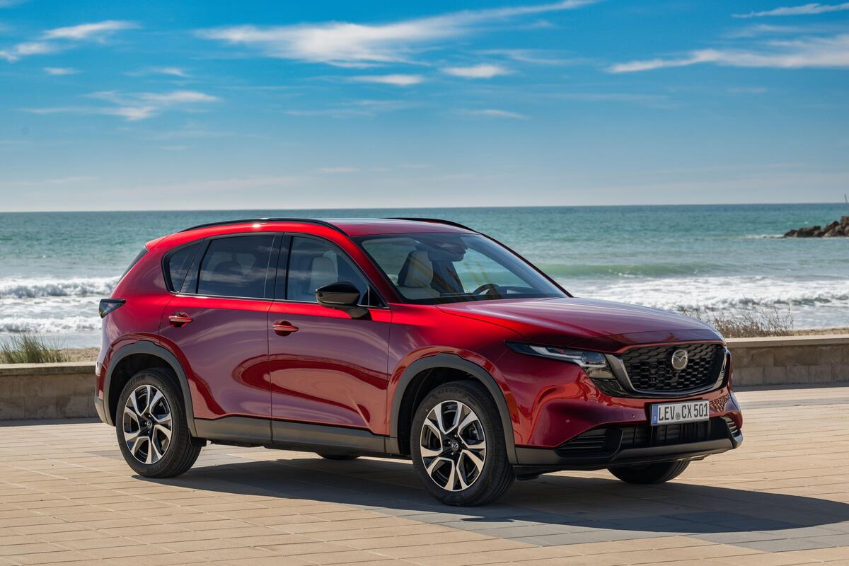 Mazda CX-5 2026, un SUV giapponese che punta alla gamma premium con 35.900 euro: ecco quello che sappiamo