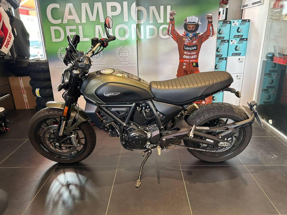 Ducati Scrambler 800 Icon Dark (2025 - 26) (3)