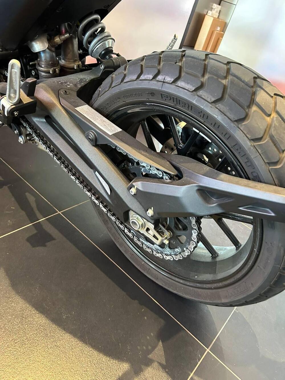 Ducati Scrambler 800 Icon Dark (2025 - 26) (12)