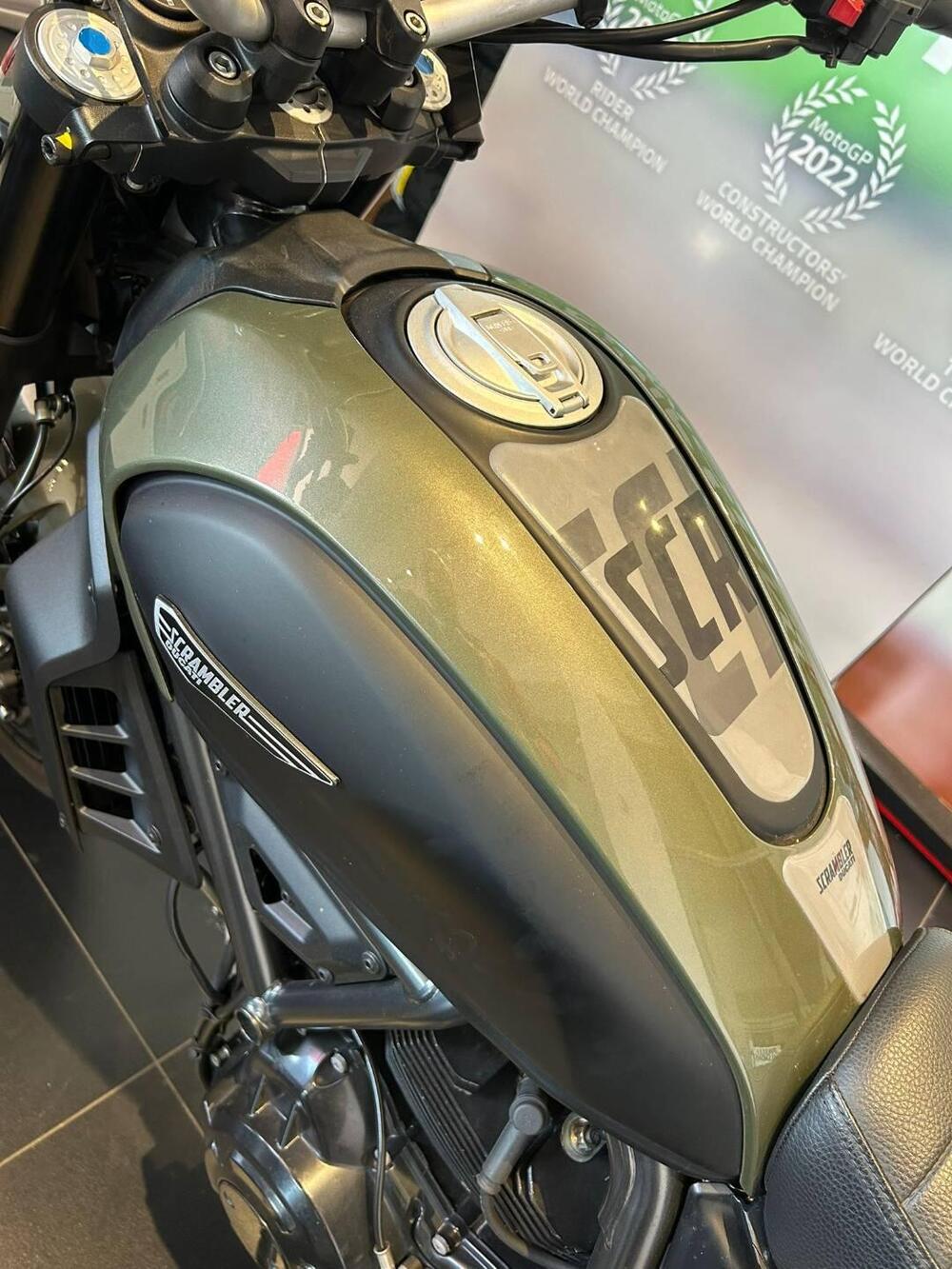Ducati Scrambler 800 Icon Dark (2025 - 26) (16)