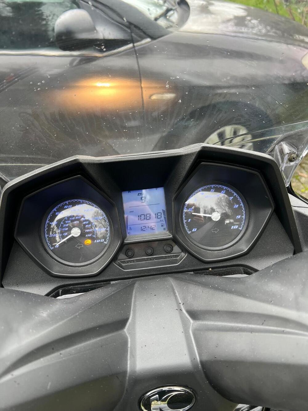 Kymco Downtown 350i ABS (2016 - 20) (2)