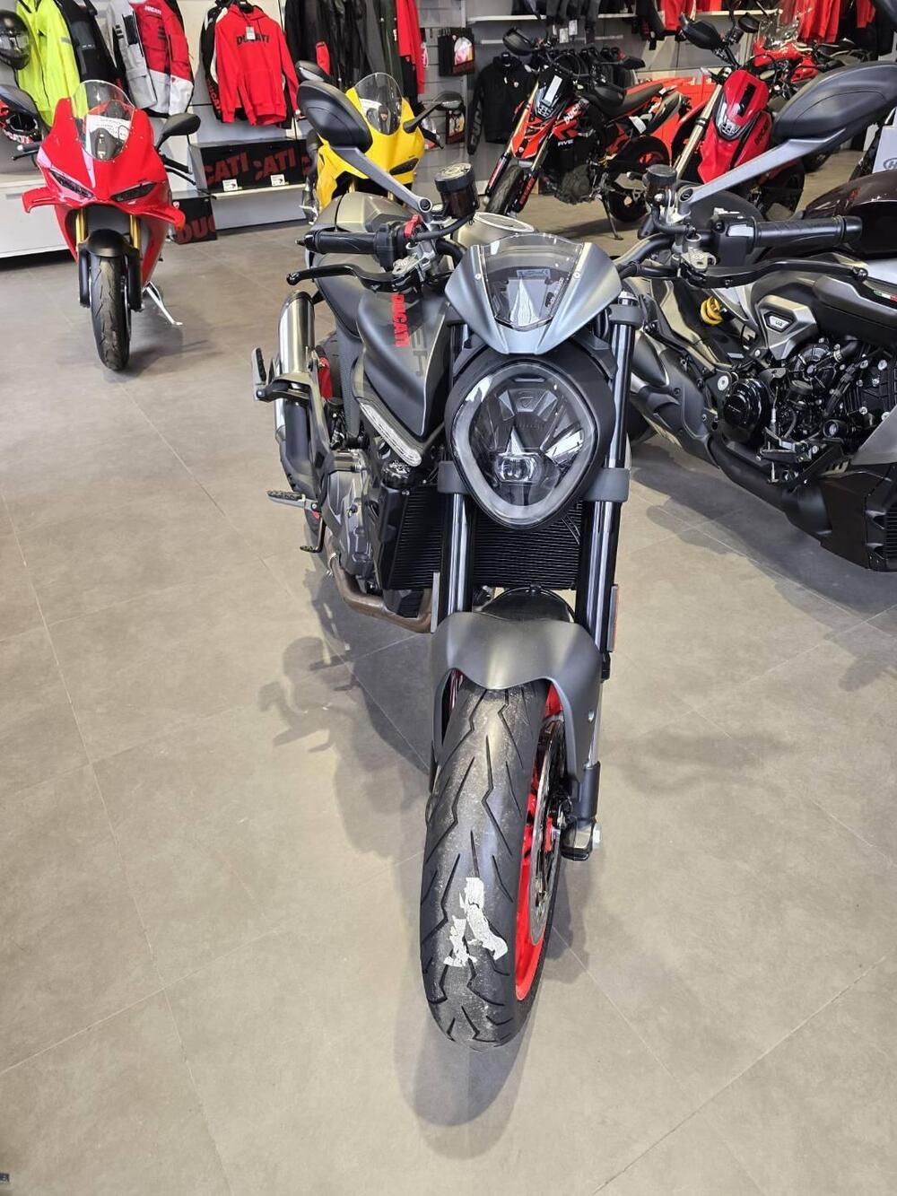 Ducati Monster 937 + (2021 - 25) (2)