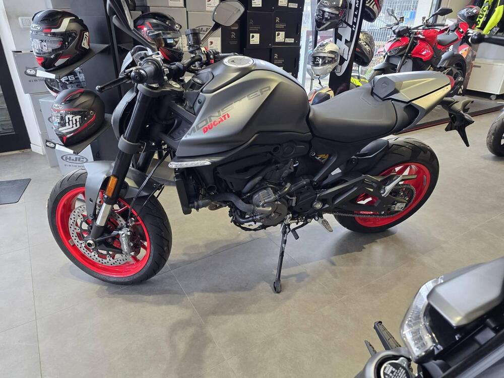 Ducati Monster 937 + (2021 - 25) (3)