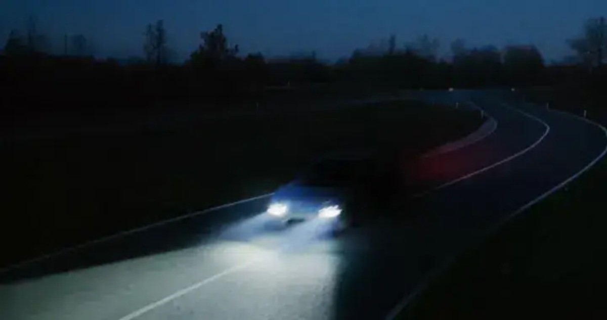 Ferrari Luce: il teaser ufficiale svela il processo creativo e anticipa l’era elettrica del Cavallino Rampante