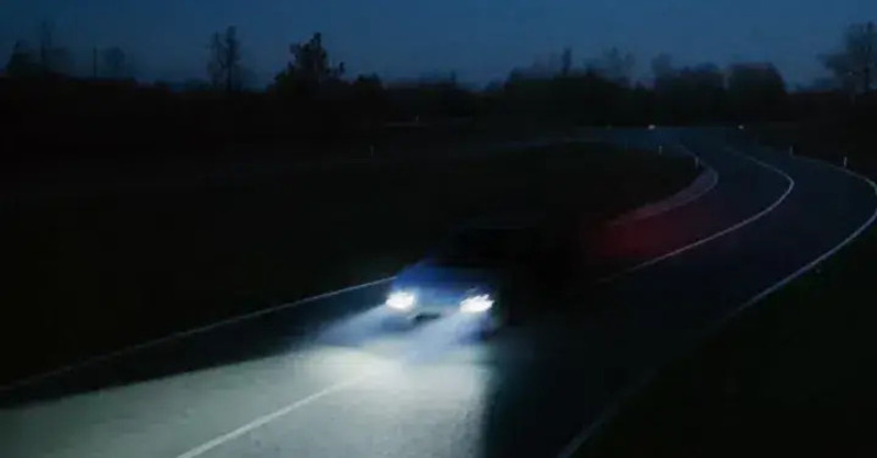 Ferrari Luce: il teaser ufficiale svela il processo creativo e anticipa l&rsquo;era elettrica del Cavallino Rampante