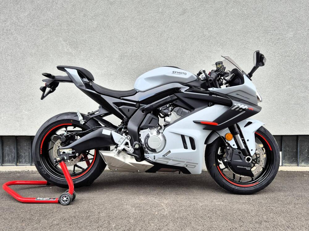 CFMOTO 675SR-R (2025 - 26)