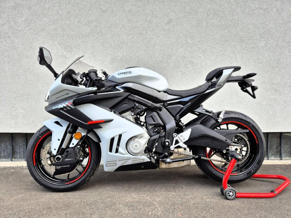 CFMOTO 675SR-R (2025 - 26) (5)
