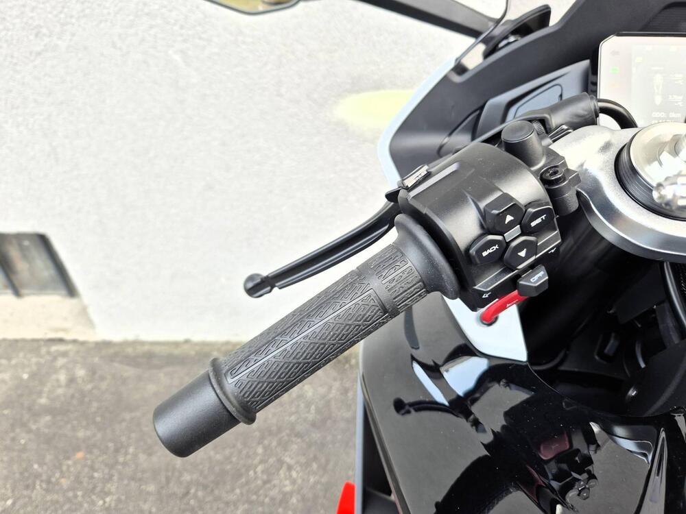 CFMOTO 675SR-R (2025 - 26) (15)