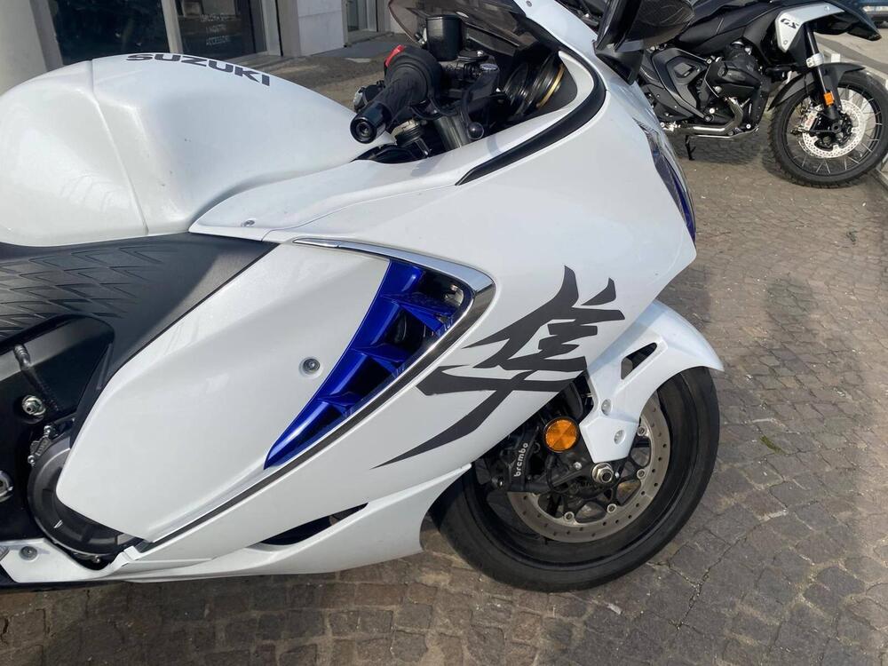 Suzuki GSX 1300 R Hayabusa (2021 - 24) (5)