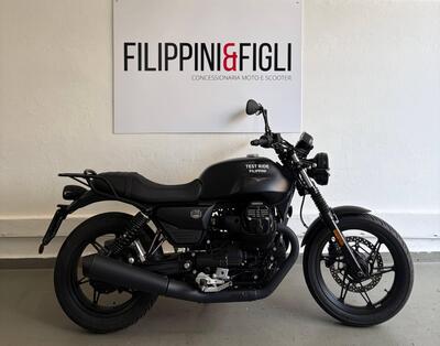 Moto Guzzi V7 Stone (2025 - 26) nuova