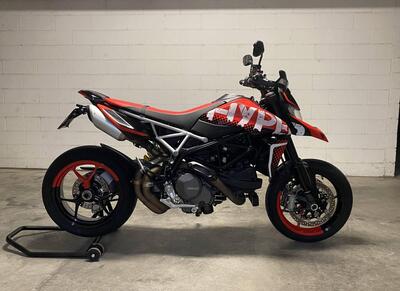 Ducati Hypermotard 950 RVE (2022 - 25) usata