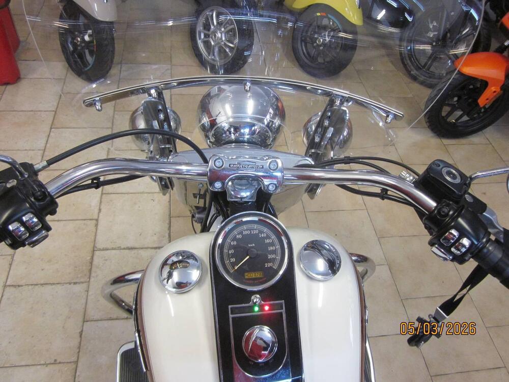 Harley-Davidson 1585 Softail Deluxe (2011) - FLSTN (8)