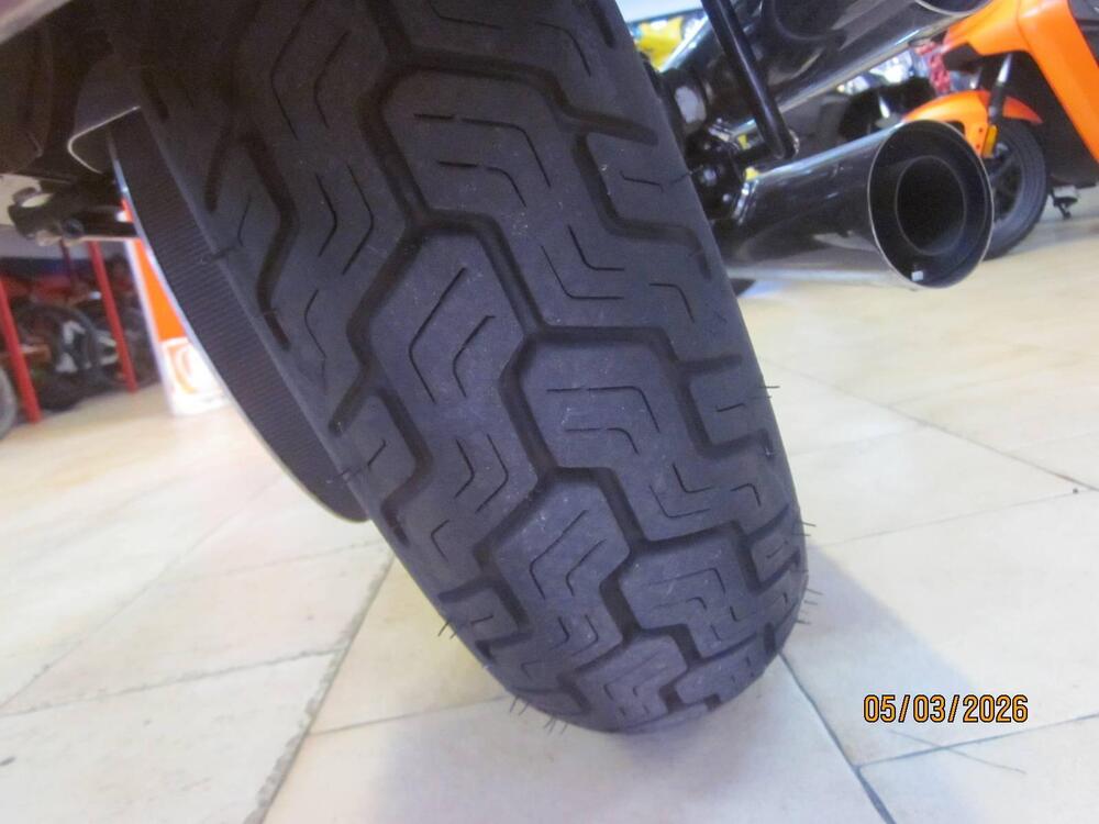 Harley-Davidson 1585 Softail Deluxe (2011) - FLSTN (9)