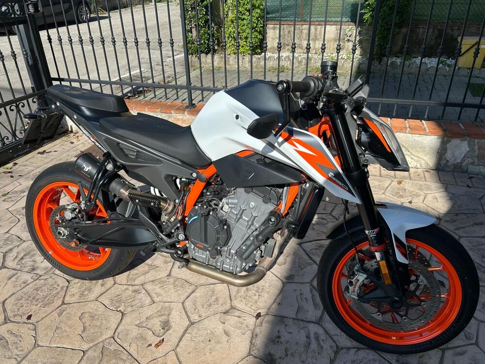 KTM 890 Duke R (2020) (3)