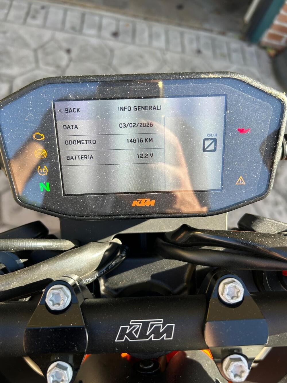 KTM 890 Duke R (2020) (5)