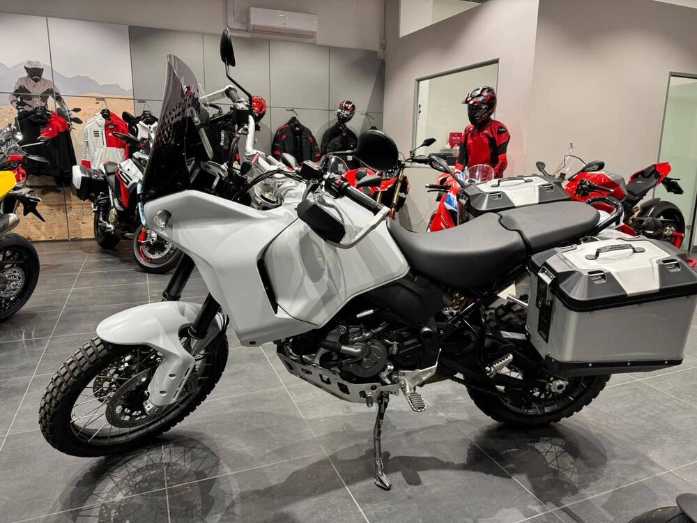 Ducati DesertX (2022 - 25) (2)