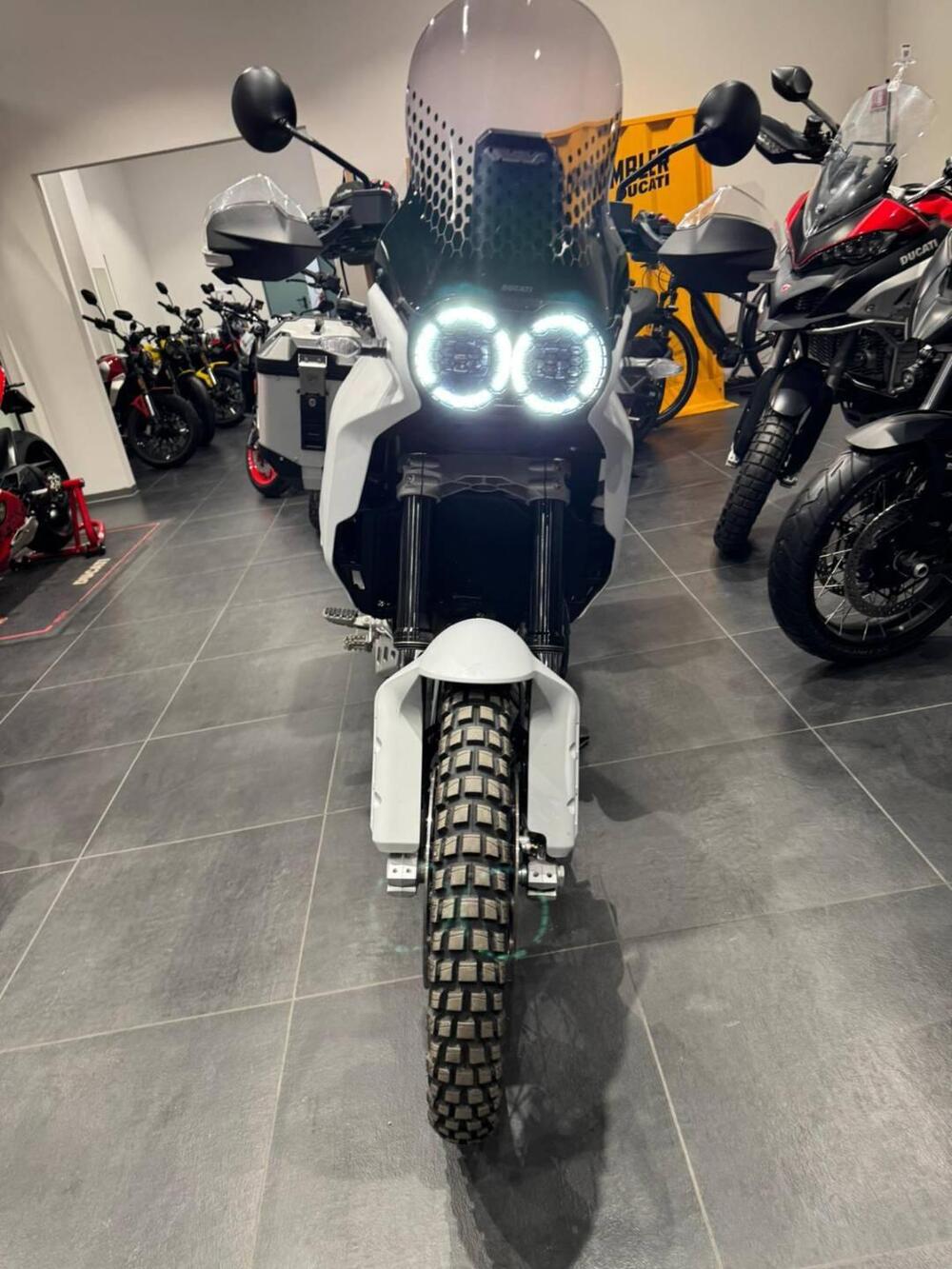 Ducati DesertX (2022 - 25) (10)