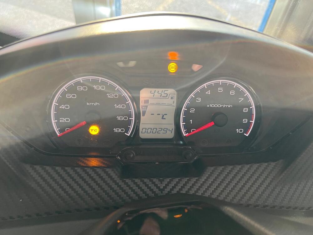 Suzuki Burgman 400 (2025 - 26) (2)