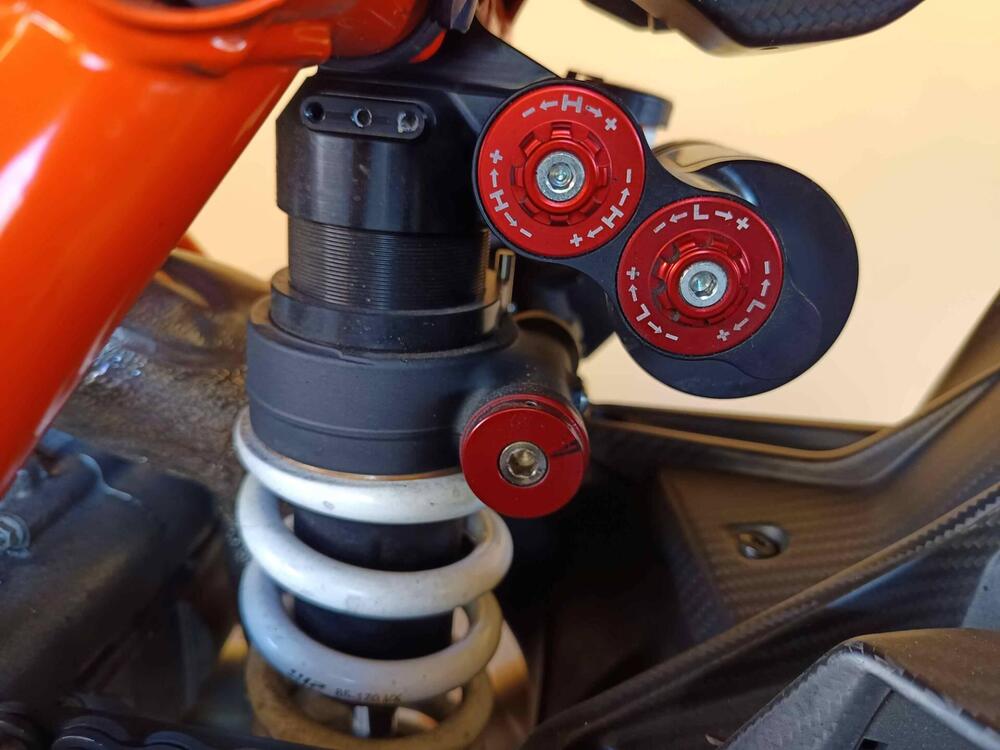 KTM 1290 Super Duke RR (2023) (4)