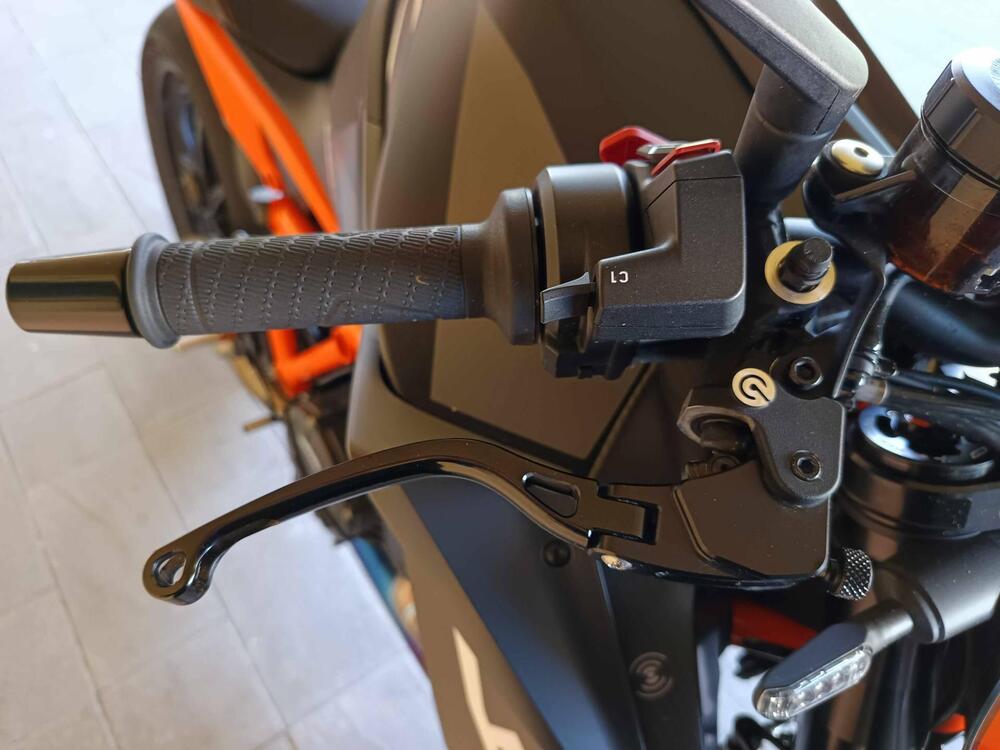 KTM 1290 Super Duke RR (2023) (5)