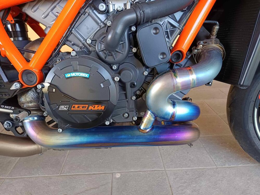 KTM 1290 Super Duke RR (2023) (9)