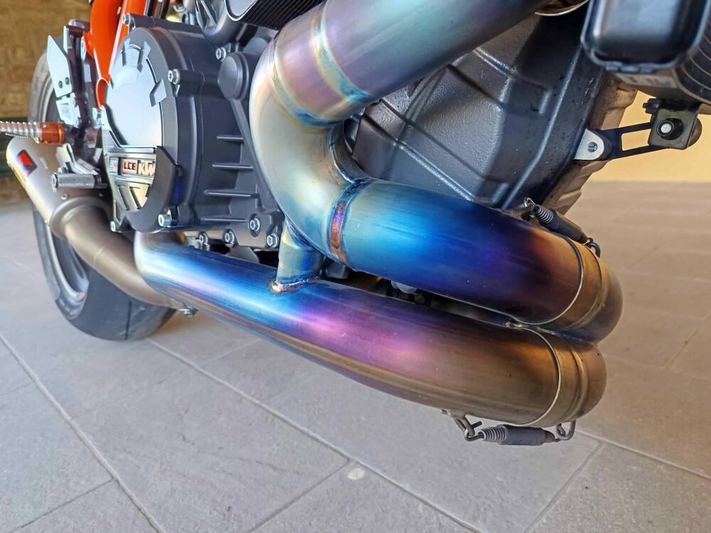 KTM 1290 Super Duke RR (2023) (11)