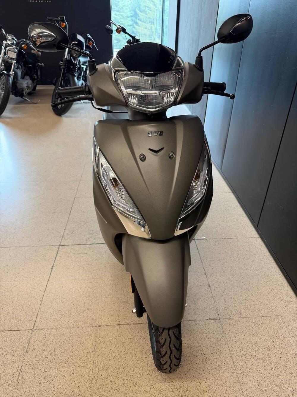 TVS Motor Jupiter 125 (2024 - 26) (4)