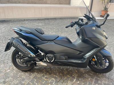 Yamaha T-Max 560 (2022 - 24) usata
