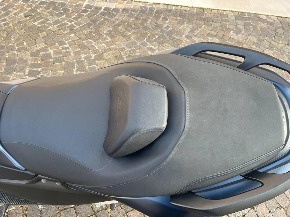 Yamaha T-Max 560 (2022 - 24) (2)