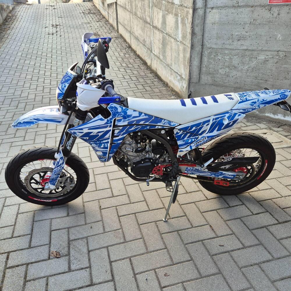 Fantic Motor XMF 125 Motard Performance 4T (2023 - 24) (2)