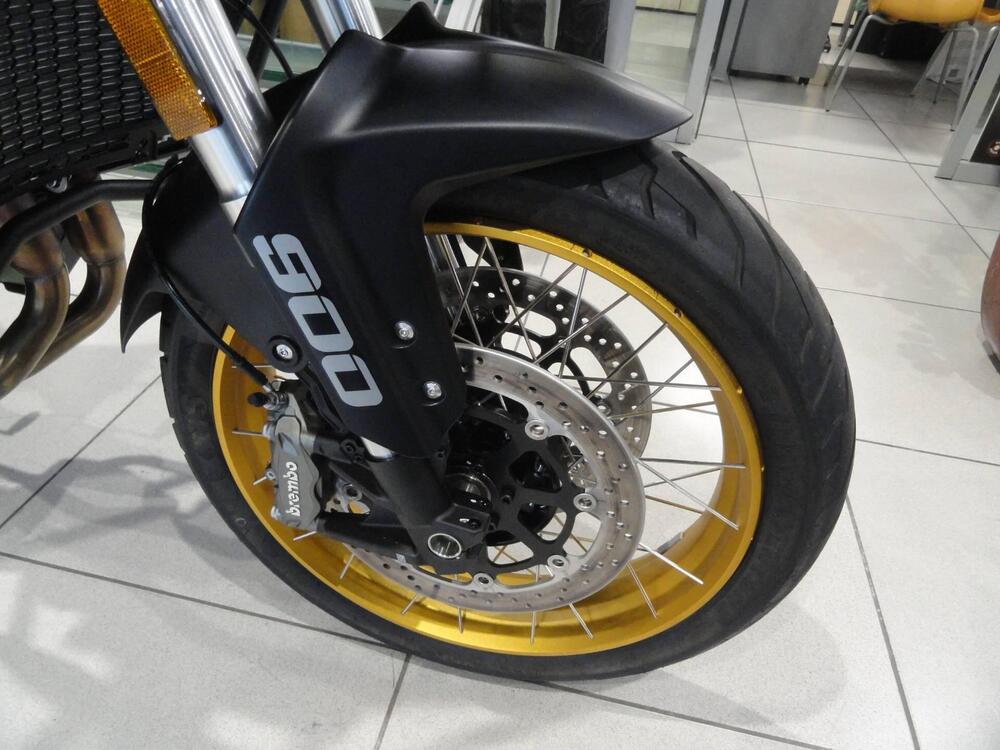 QJ Motor SRT 900 SX (2025 - 26) (4)