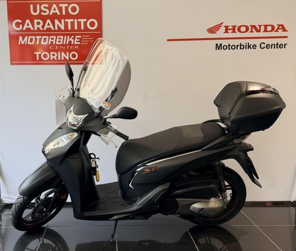 Honda SH 300 i ABS (2016 - 20) (2)