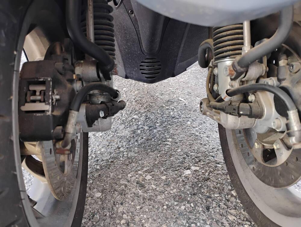 Piaggio Mp3 300 ie Yourban ERL (2011 - 17) (4)