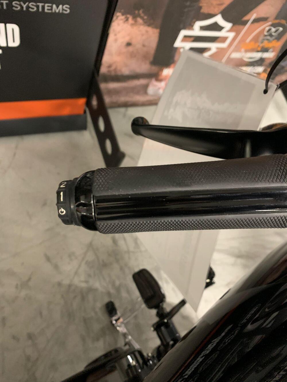 Harley-Davidson 1800 Breakout Pro Street (2016 - 17) - FXSBSE (9)