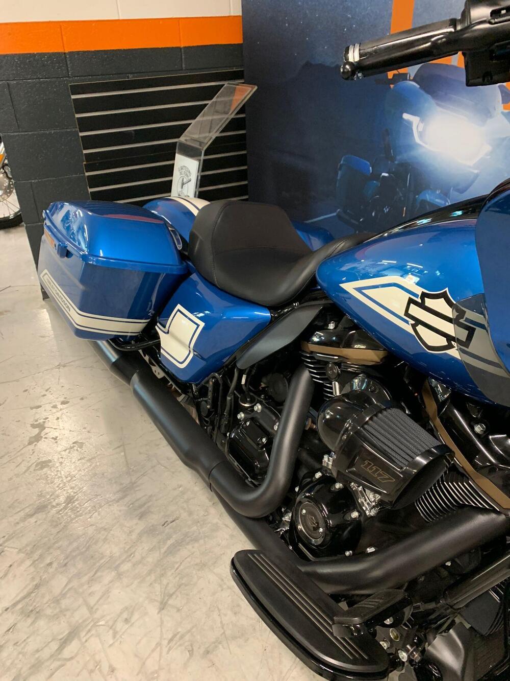 Harley-Davidson Road Glide ST Fast Johnnie Enthusiast (2023) (5)