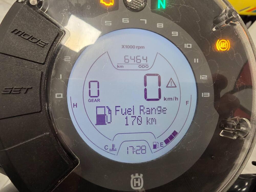 Husqvarna Svartpilen 401 (2024 - 26) (5)