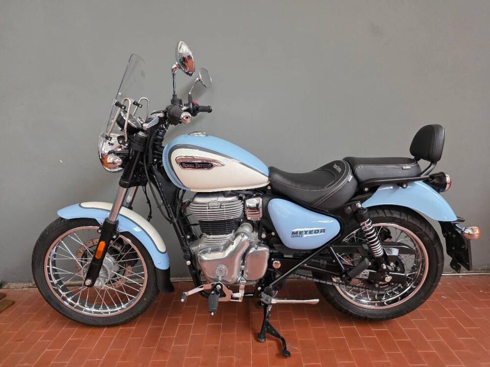 Royal Enfield Meteor 350 Aurora (2024 - 26) (2)