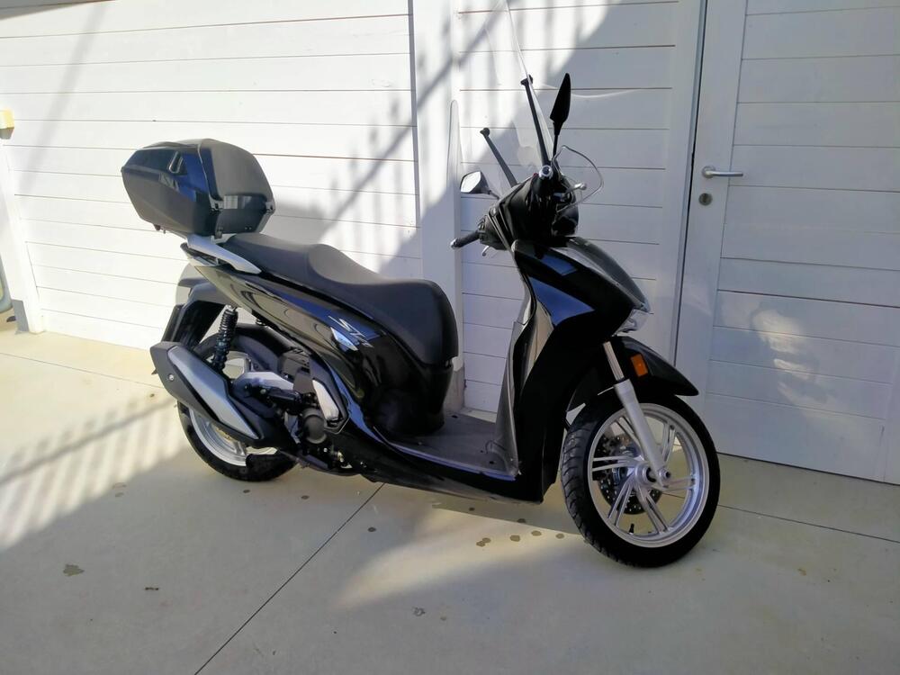 Honda SH 350 (2021 - 24) (4)