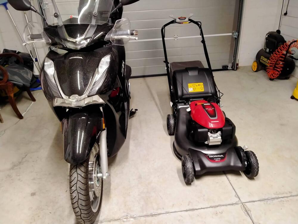 Honda SH 350 (2021 - 24) (6)