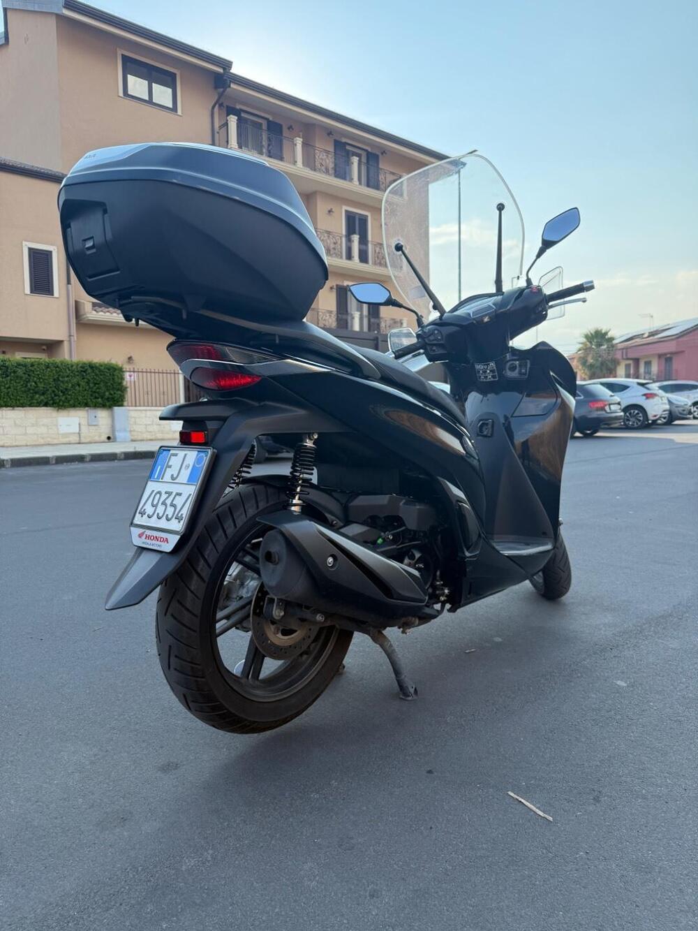 Honda SH 350 (2021 - 24) (2)