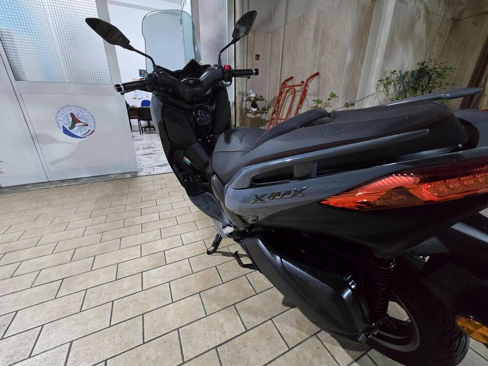 Yamaha X-Max 300 Tech Max (2021 - 24) (2)
