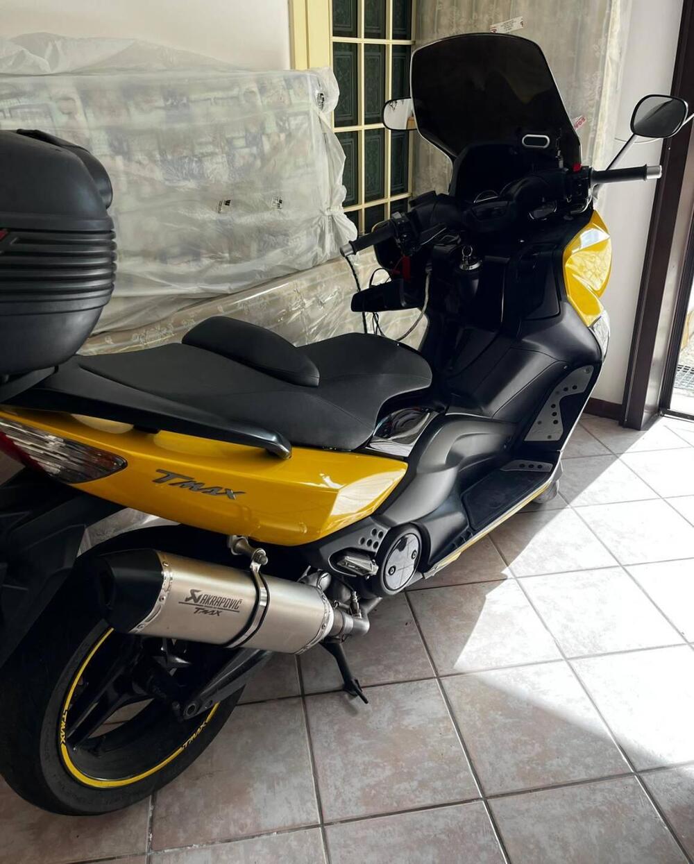 Yamaha T-Max 500 (2008 - 12) (2)